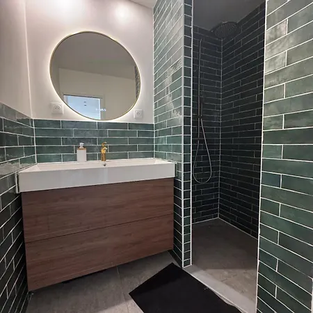 Beautiful 2-room, Ac, Center, Terrace * Nice