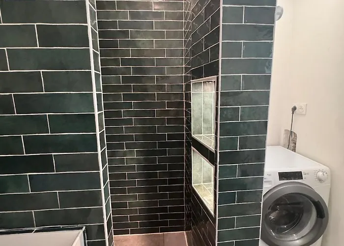 Beautiful 2-room, Ac, Center, Terrace * Νίκαια